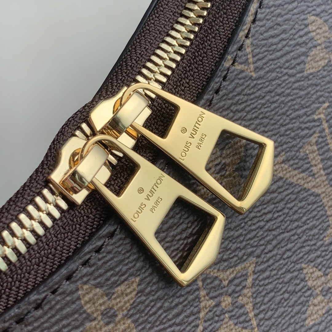 Louis Vuitton Boulogne PM Monogram Canvas Shoulder Bag Natural 29cm M45832