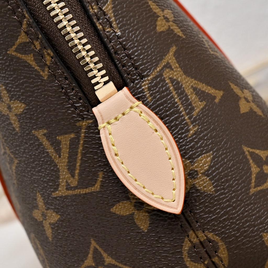 Louis Vuitton Squire PM Bag 30cm M28951