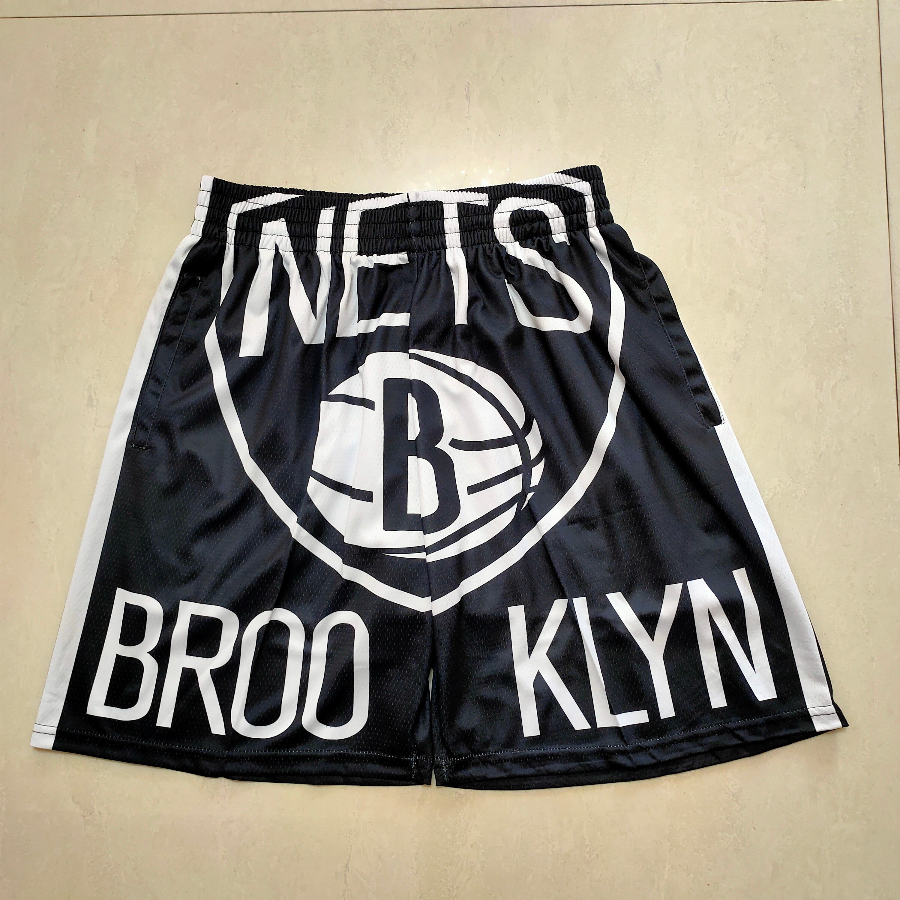 Brooklyn Nets Mitchell&ness classic black shorts