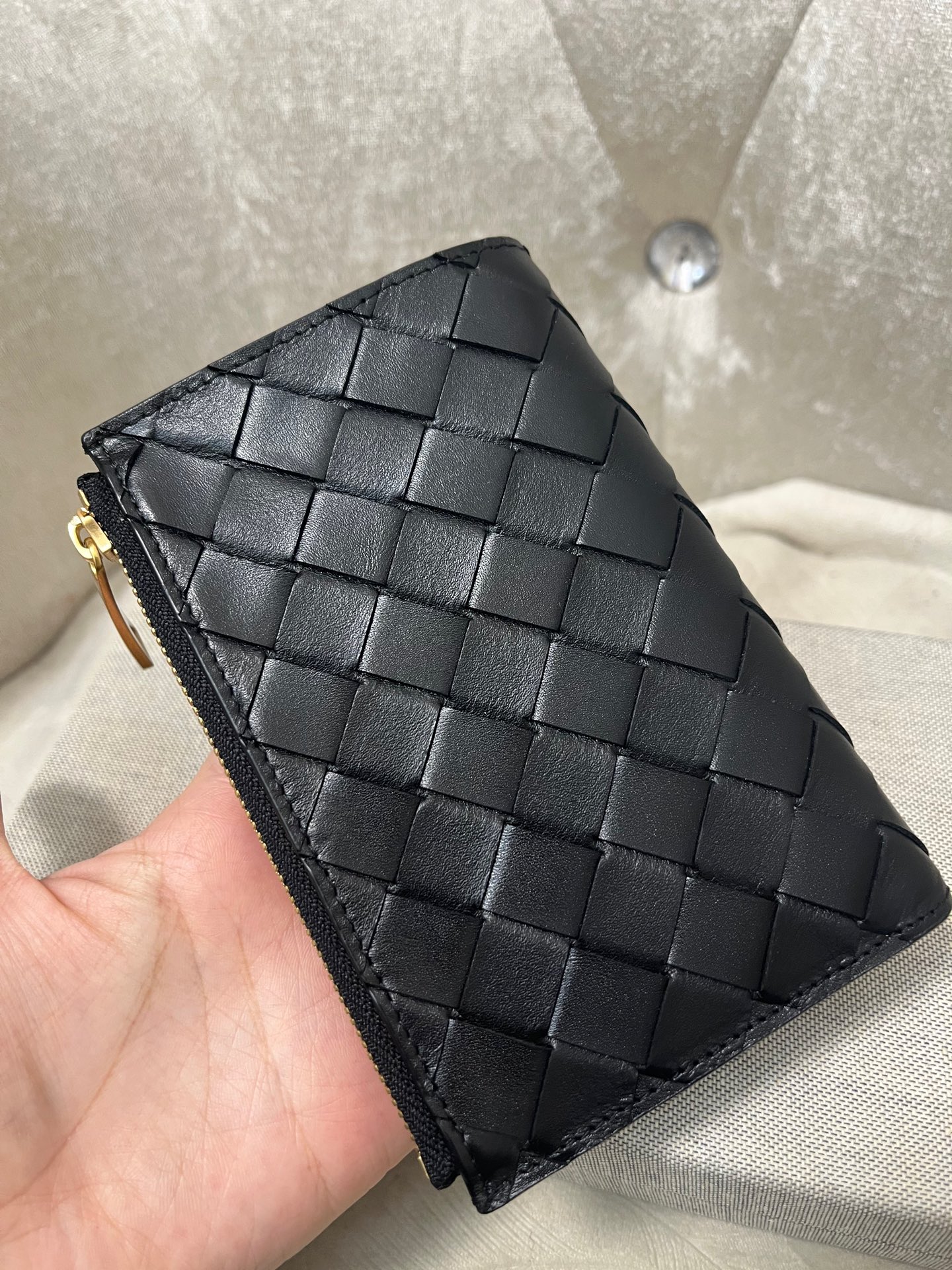 BV-Medium Intrecciato Bi-Fold Zip Wallet