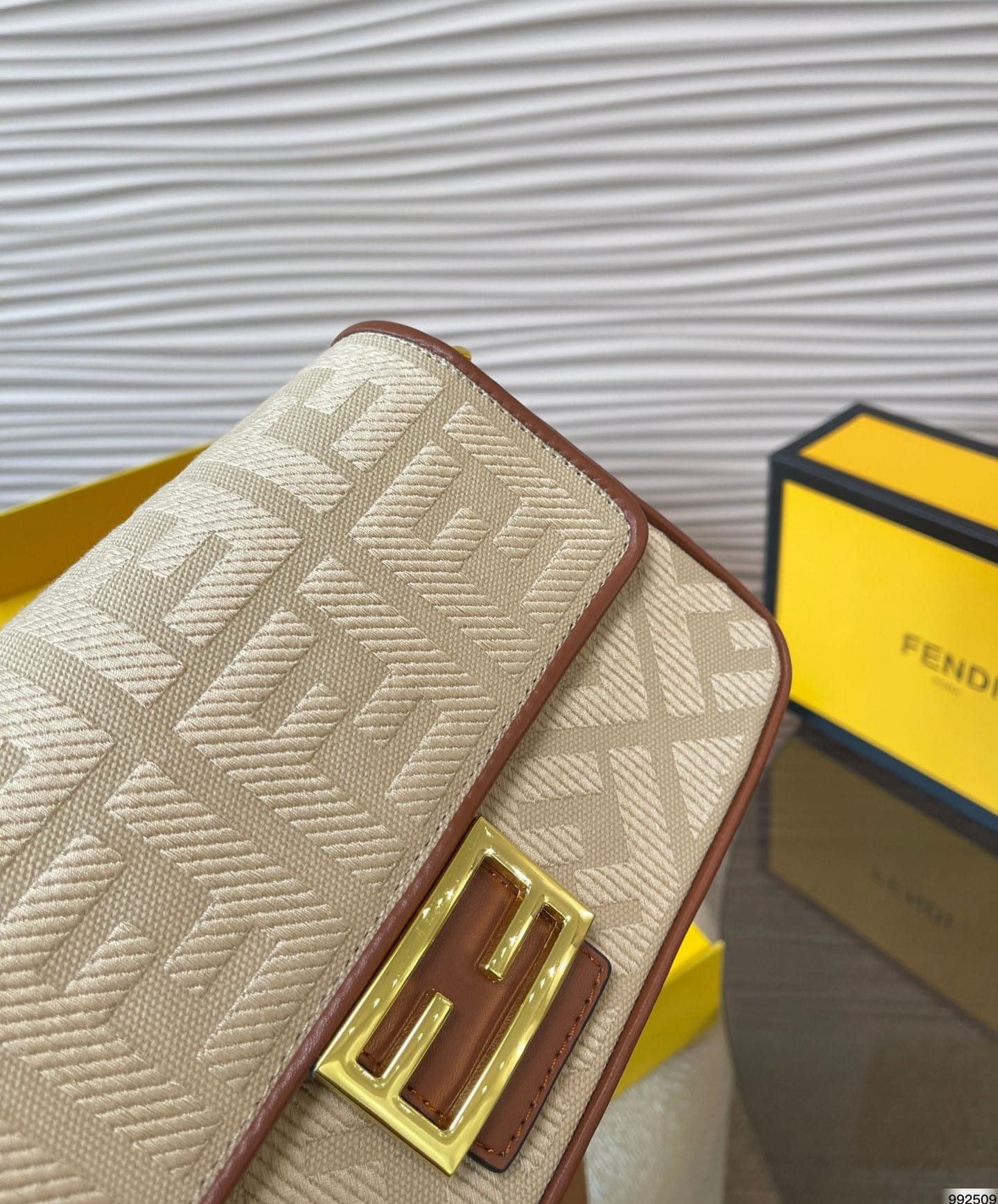 Fendi Baguette Natural Straw Bag With Ff Embroidery 26Cm