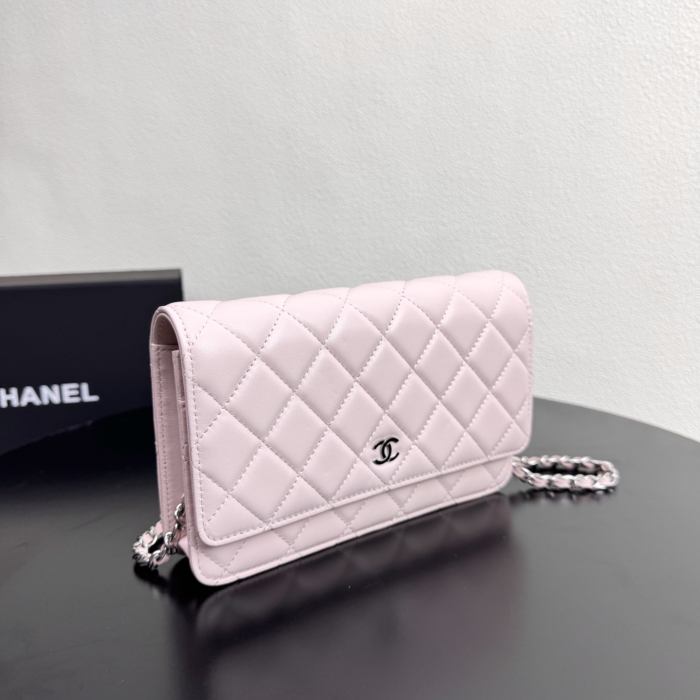 Classic Wallet on Chain（Light Pink）
