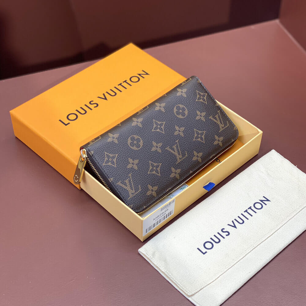 Louis Vuitton Monogram Vivienne Skating Zippy Wallet