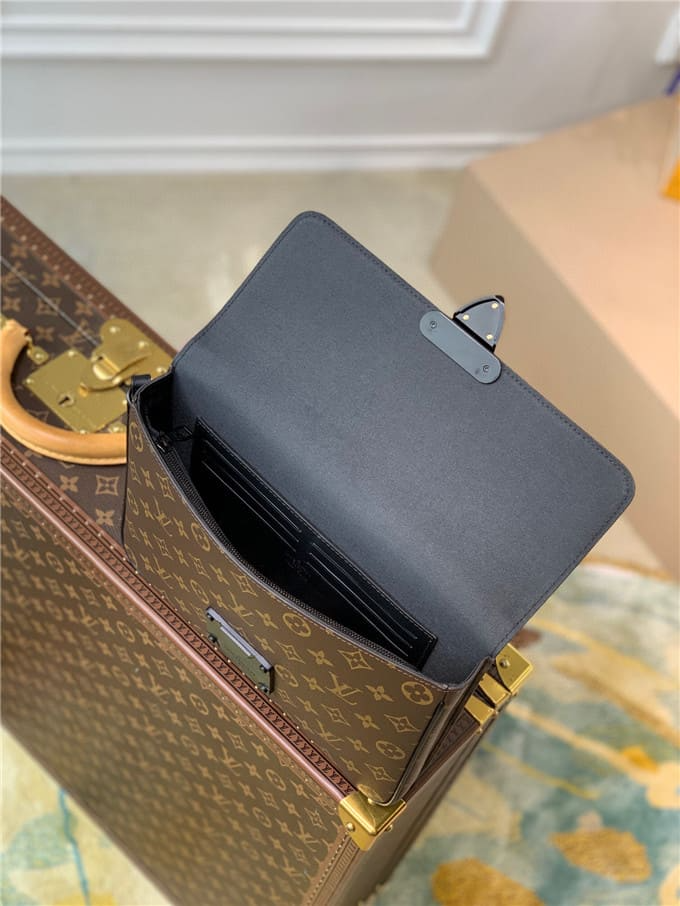 Louis Vuitton S Lock A4 Pouch Brown 28Cm M80560