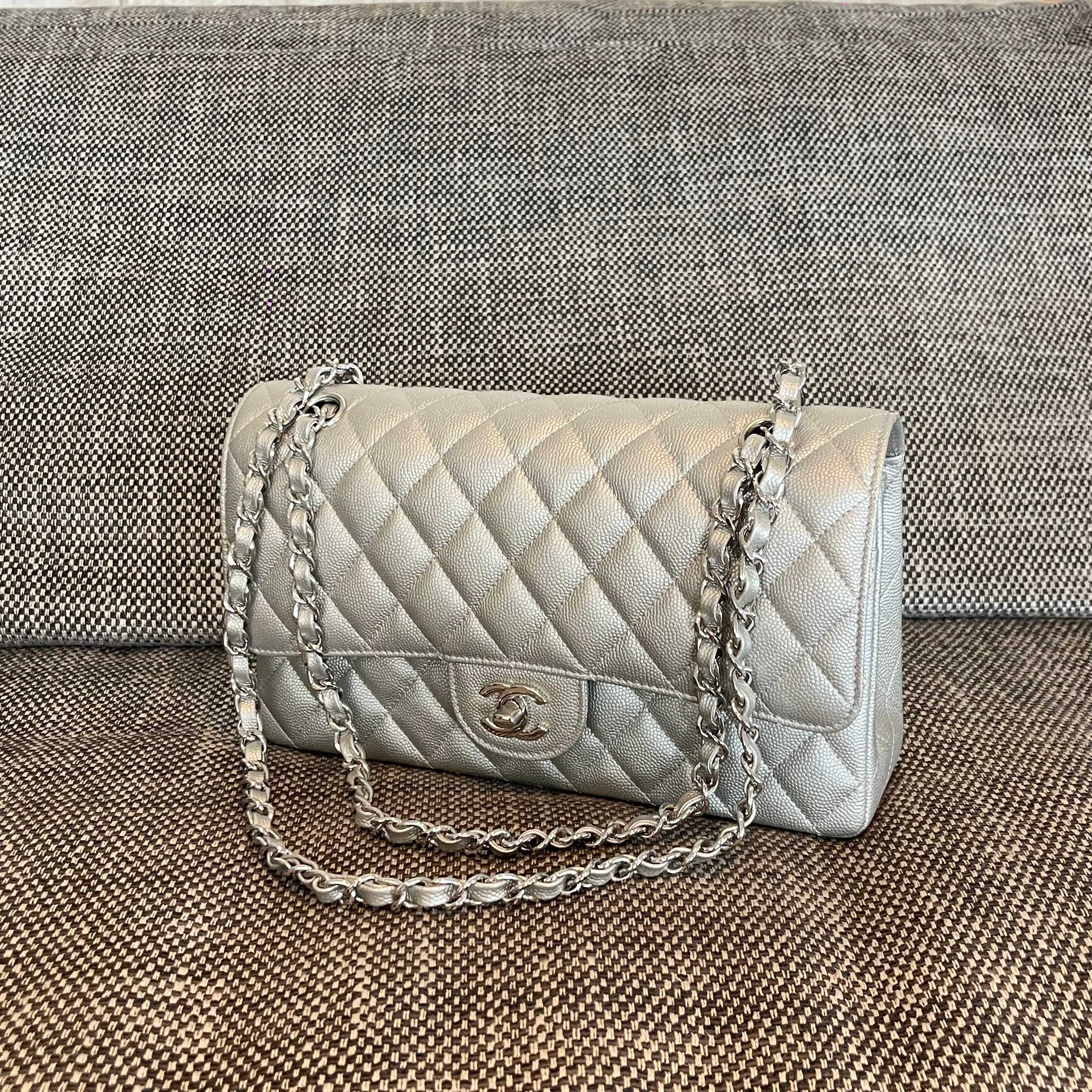 Classic Flap Bag（Caviar Leather）