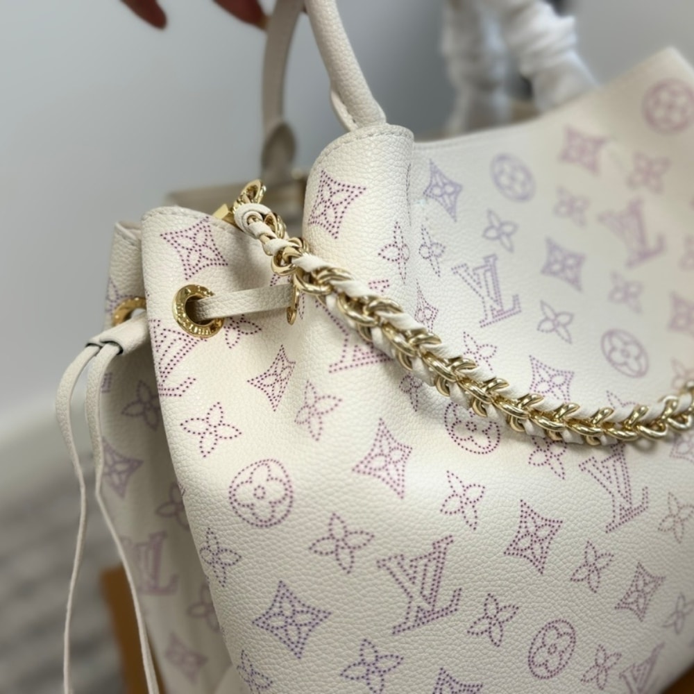 Louis Vuitton Bella Tote Dream Cream 33Cm M15116