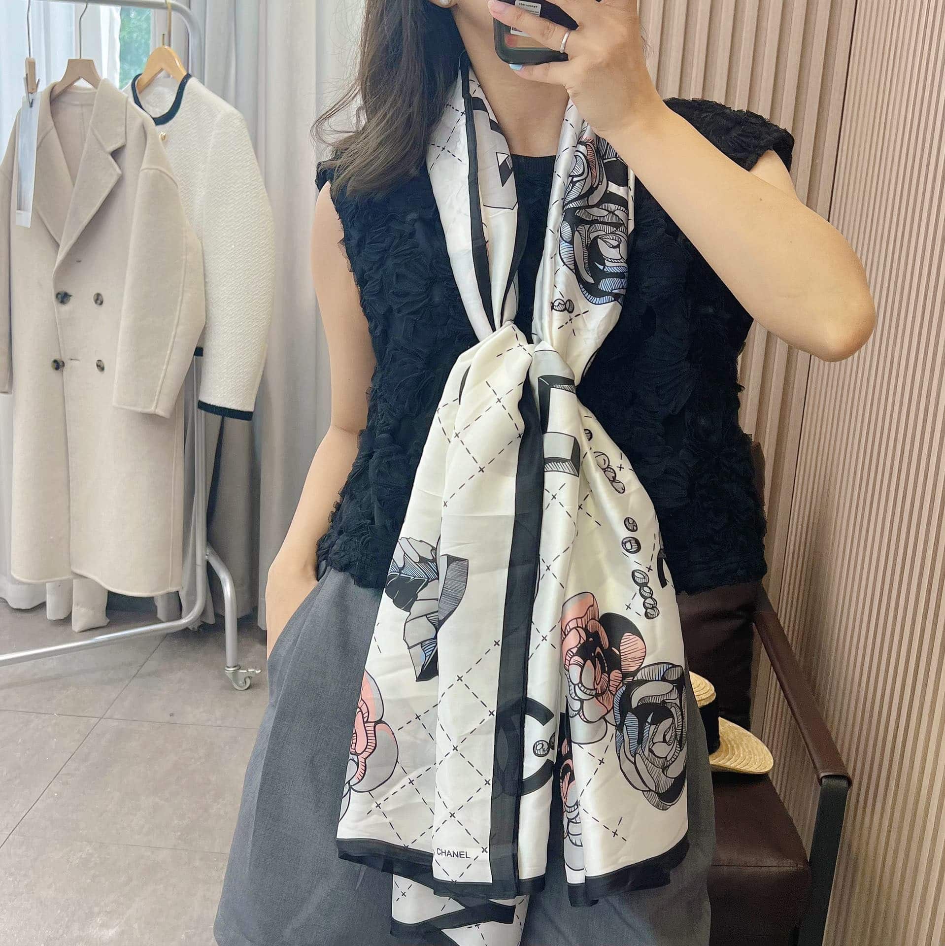 Chanel Cc With Pink Flower Square Scarf White 90Cm