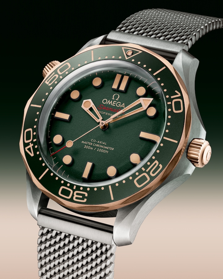 Omega Seamaster Diver 300m, Titanium and OMEGA’s exclusive 9K Bronze Gold, 42mm 210.90.42.20.10.001
