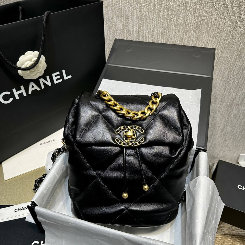 Chanel 19 Backpack Black Quilted Lambskin 26cm