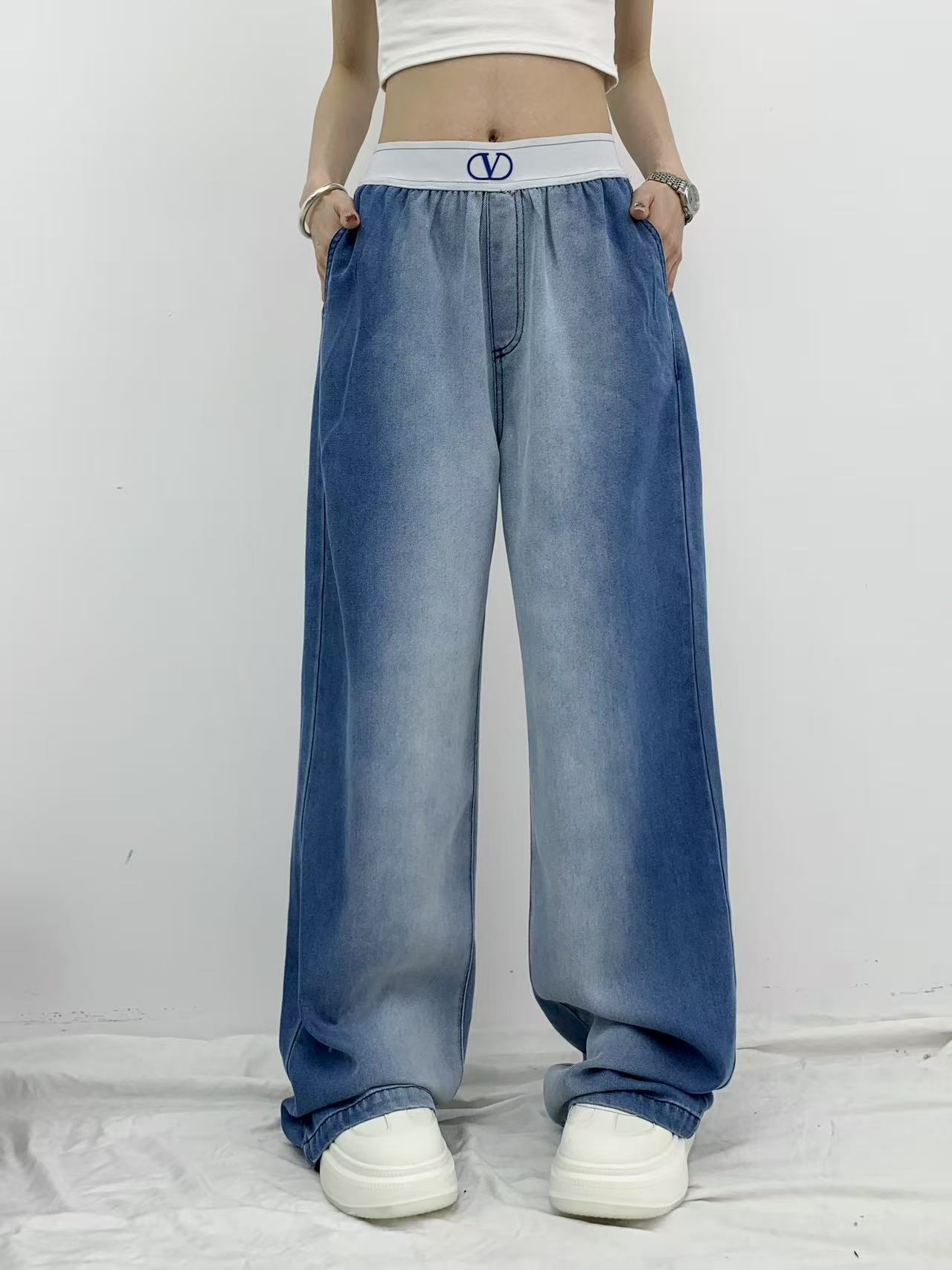 Valentino jeans