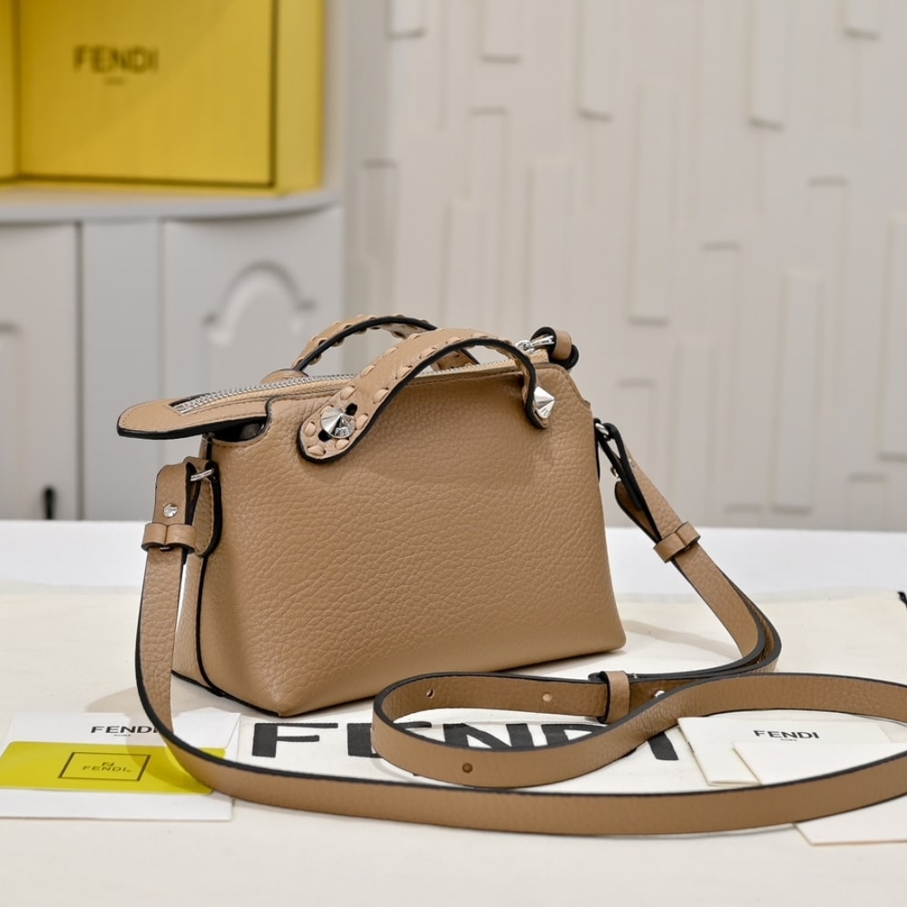 Fendi By The Way Selleria Medium Beige 20Cm