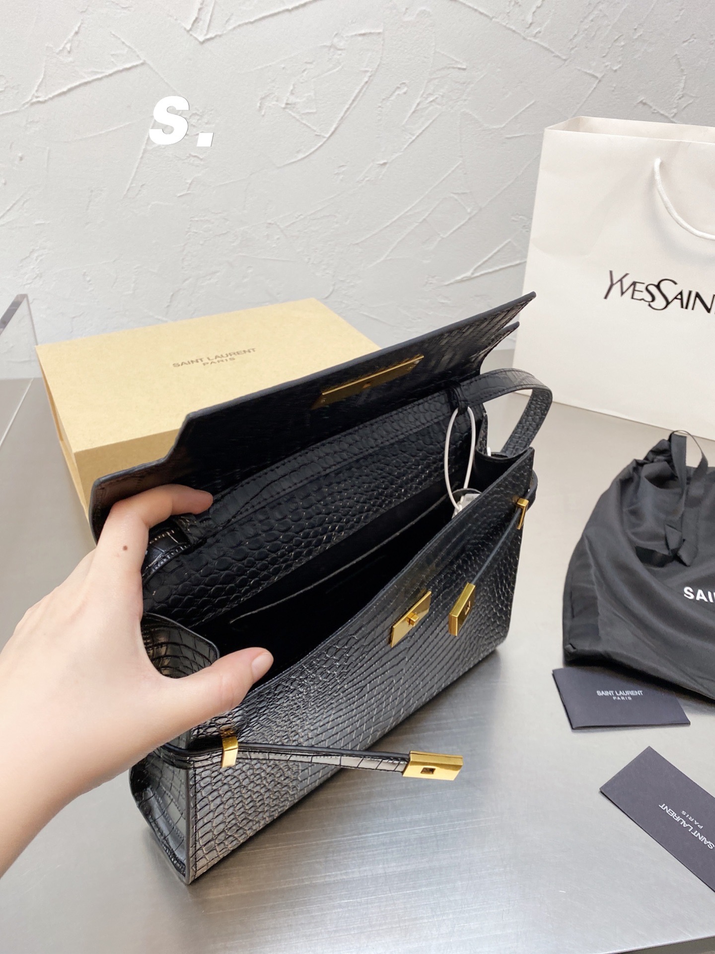 Saint Laurent Manhattan Shoulder Bag In Crocodile Embossed Shiny Black Gold 24Cm