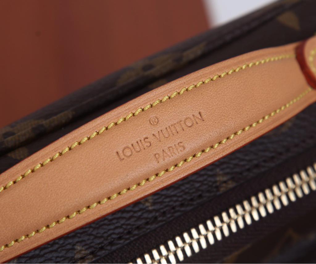 Louis Vuitton Utility Cross-Body Bag Brown 20cm