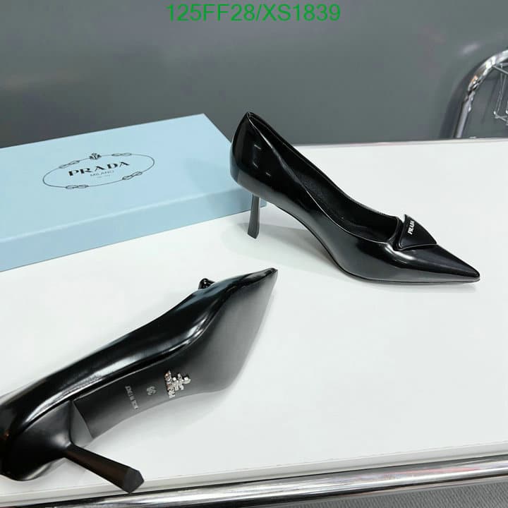 Prada Cleavage Nero Leather Pumps Black