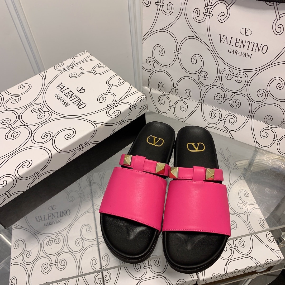 Valentino Rockstud Pink Slide Sandals