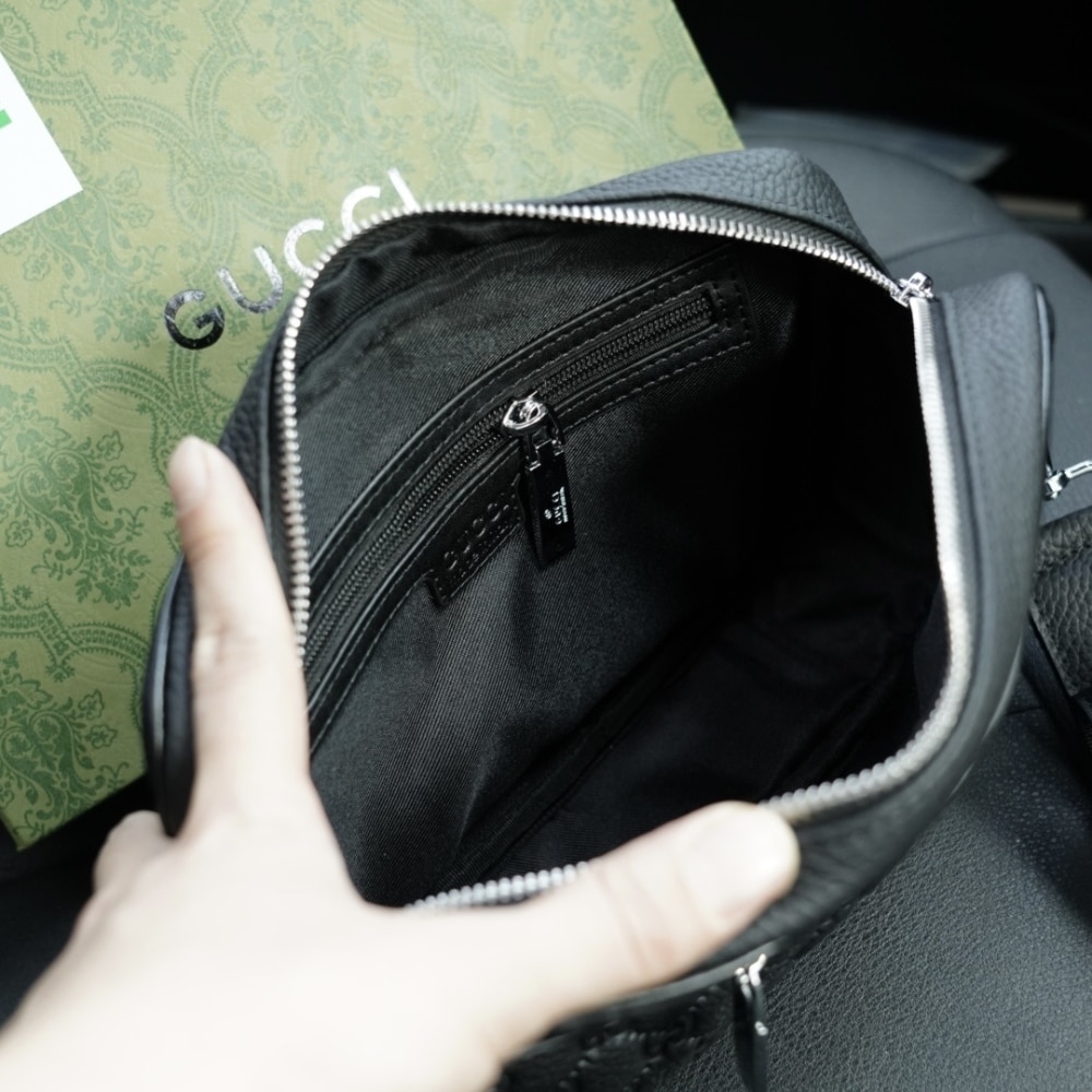 Gucci Gg Emblem Small Crossbody Bag Black 27Cm 850242 Aafom 1053