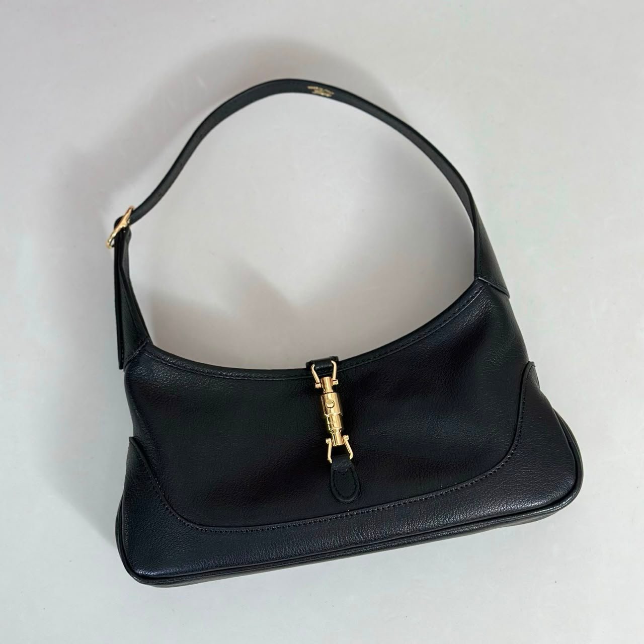 Gucci Jackie Slim Medium Shoulder Bag 28cm/11in Black Leather ‎863137
