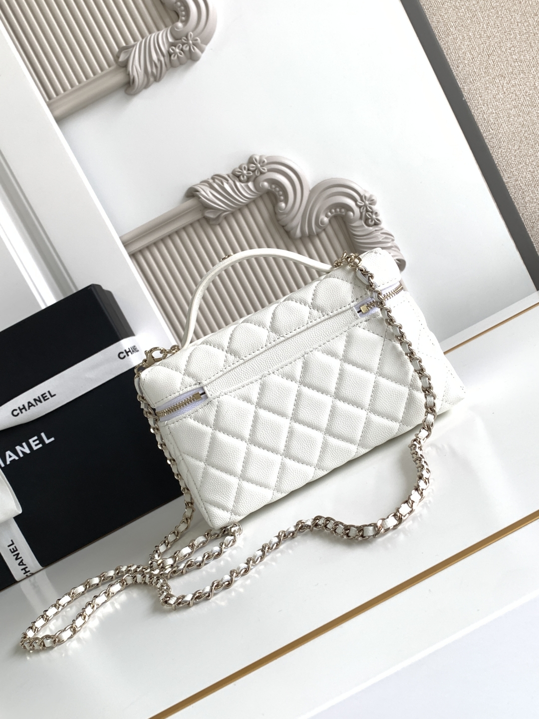 Chanel 25C Vanity Case White 20cm
