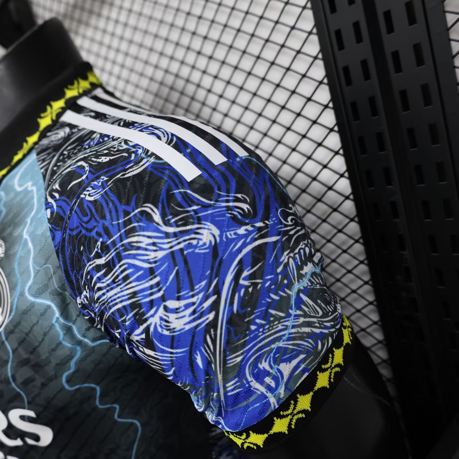 2024/2025 Player Version Real Madrid lightning Dragon Football Shirt 1:1 Thai Quality