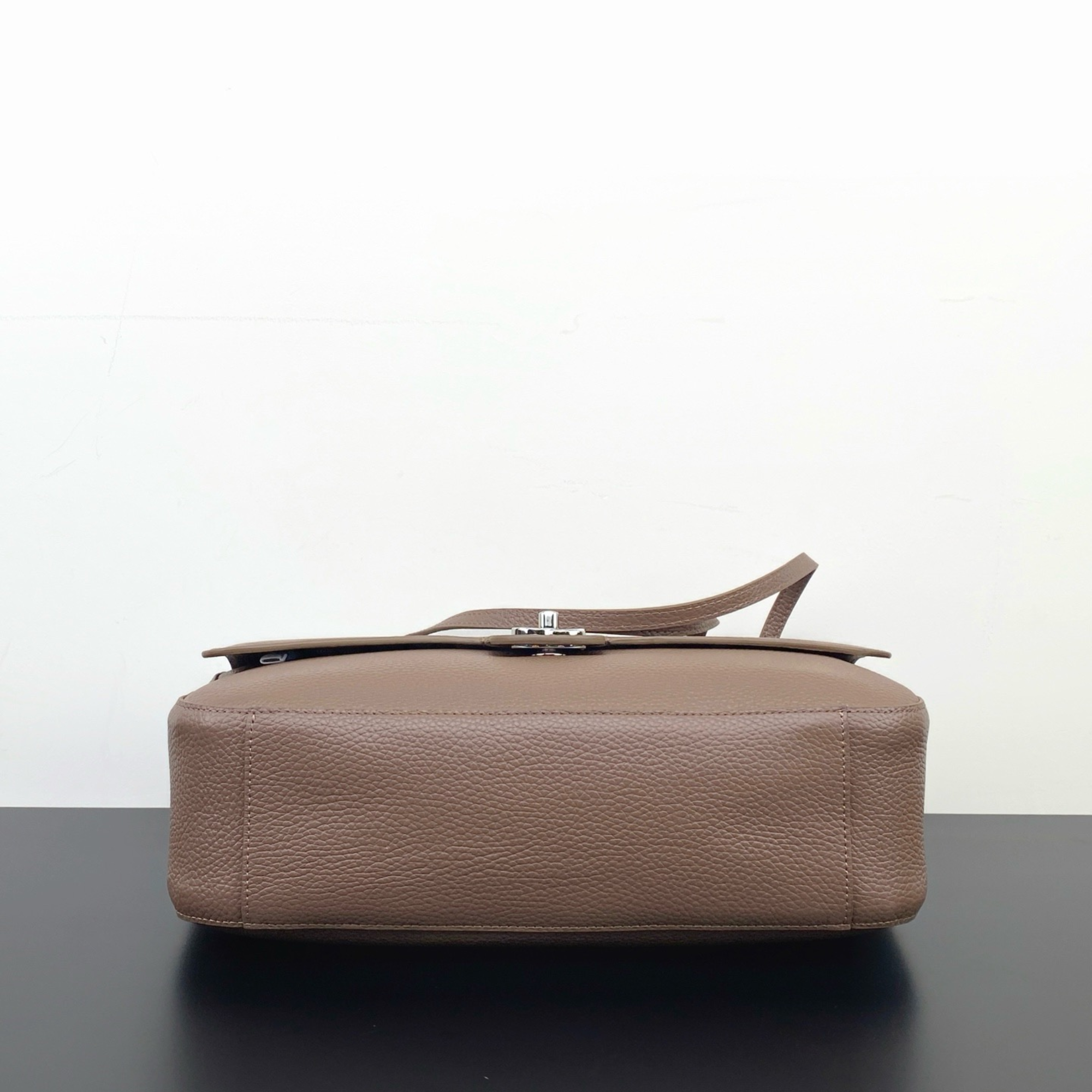 Chanel Maxi Flap Bag Light Brown 12.6cm/5in