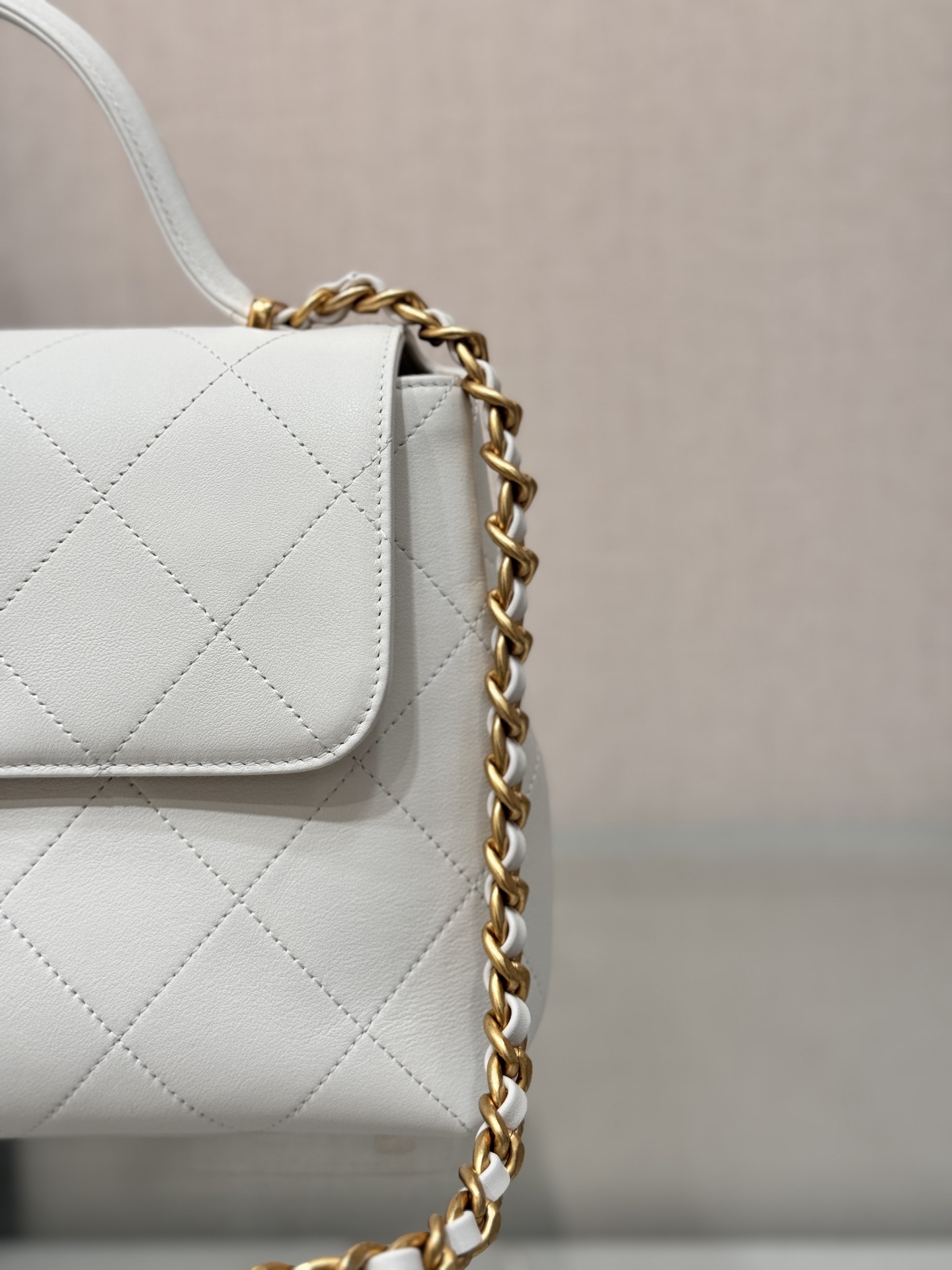 Top Handle Flap Bag (AS5212) in White Shiny Lambskin with Gold-Tone Hardware, 25P Pre-Fall Collection