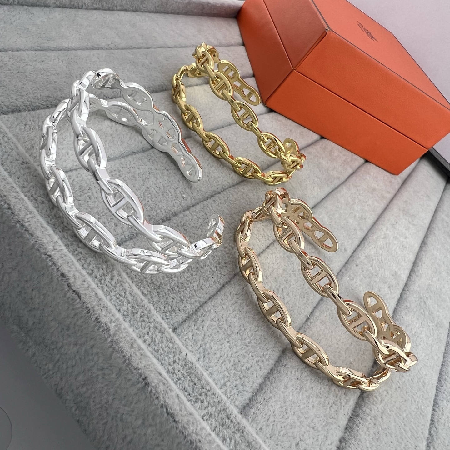 Smooth double-layer open bracelet