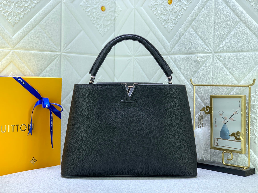 Louis Vuitton Capucines Mm Black
