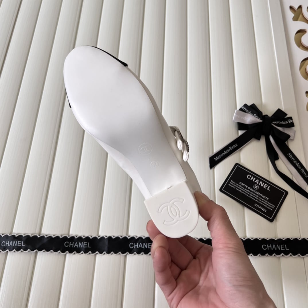 Chanel Mary Janes And Grosgrain White G45696 B16524 Nx269