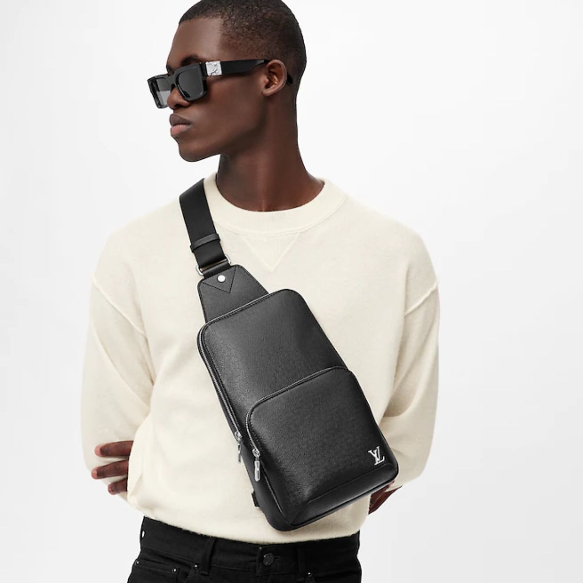 Louis Vuitton Avenue Taiga Black Sling Bag for Men 31cm/12.2in M30443