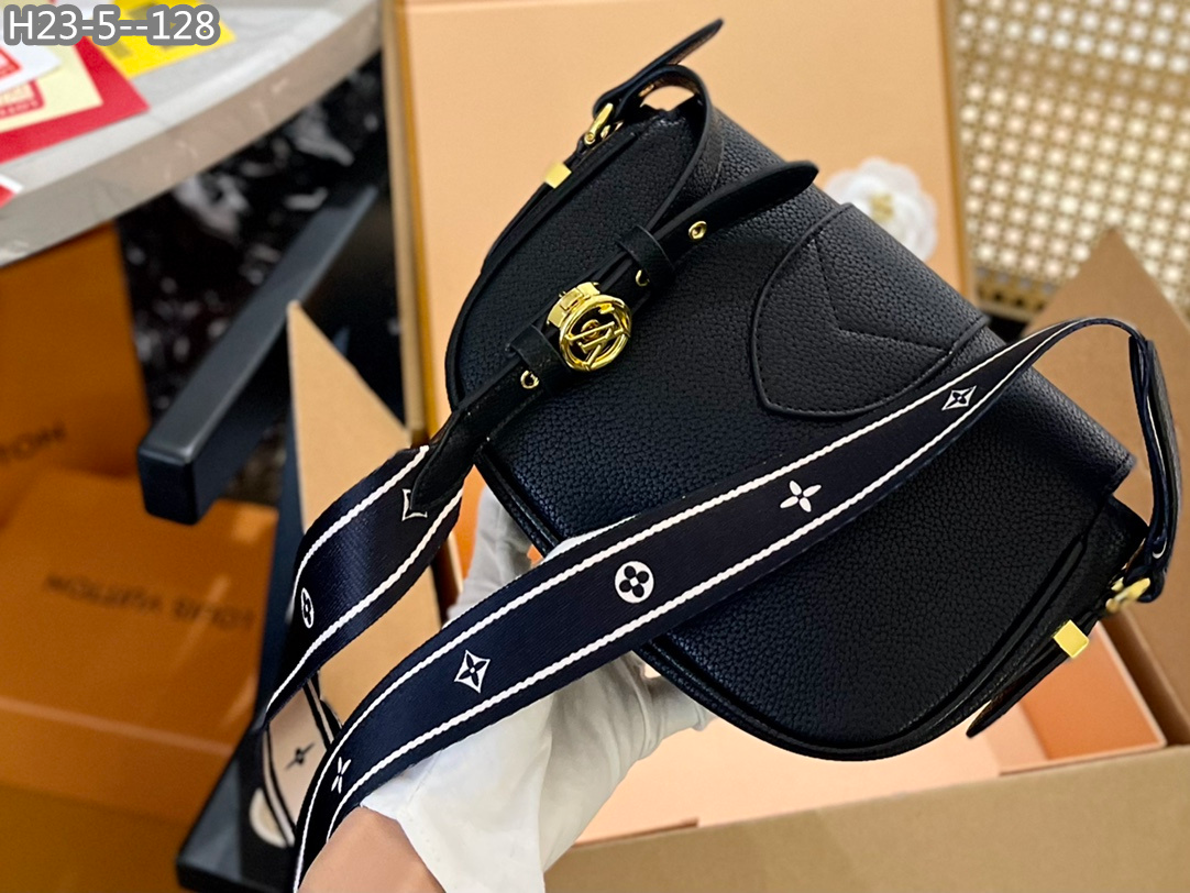 Louis Vuitton Pont 9 Soft Mm Black 25Cm M58967