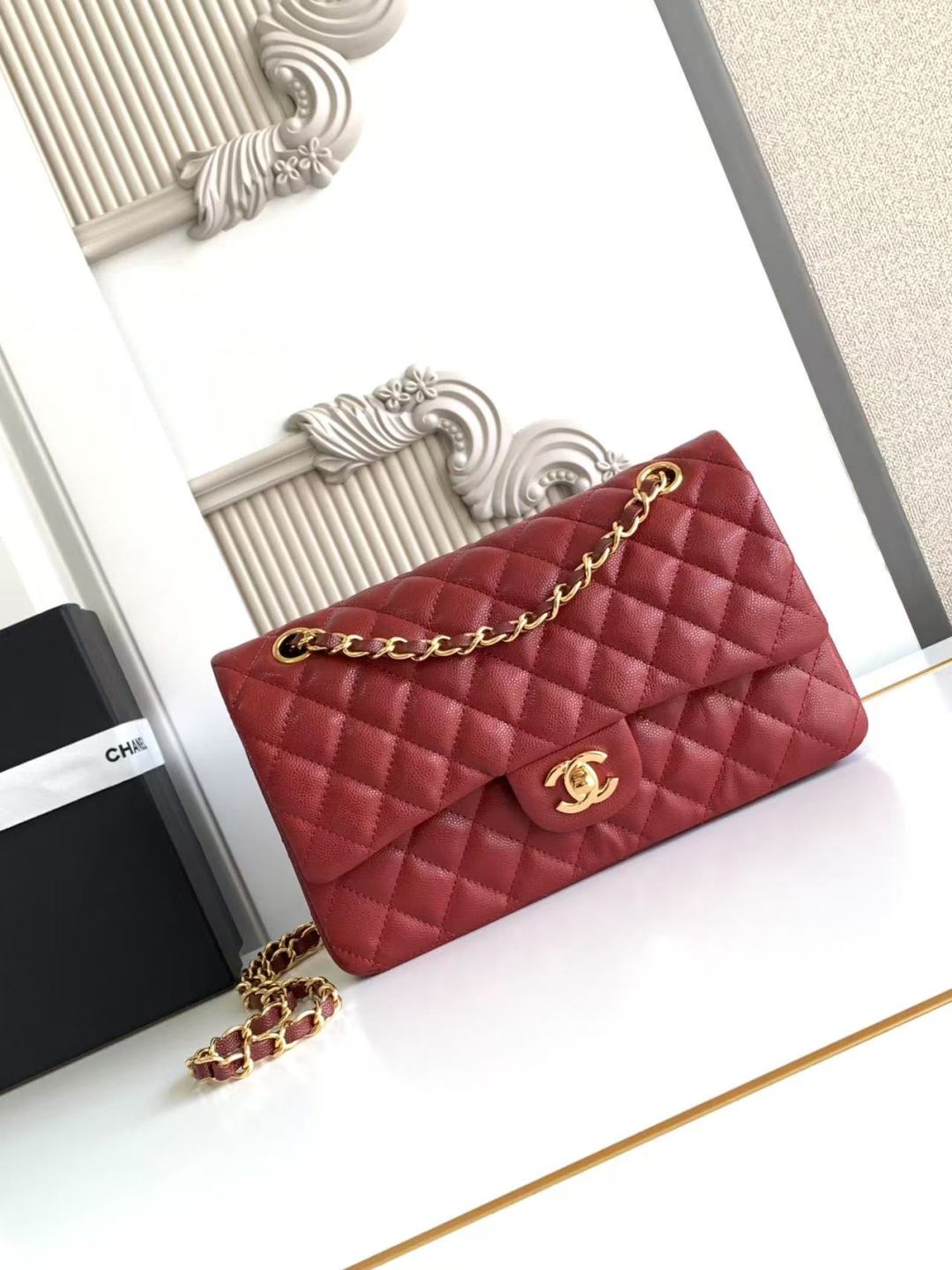 Chanel Classic Flap Bag 25 cm Red Gold-Tone Hardware A01112