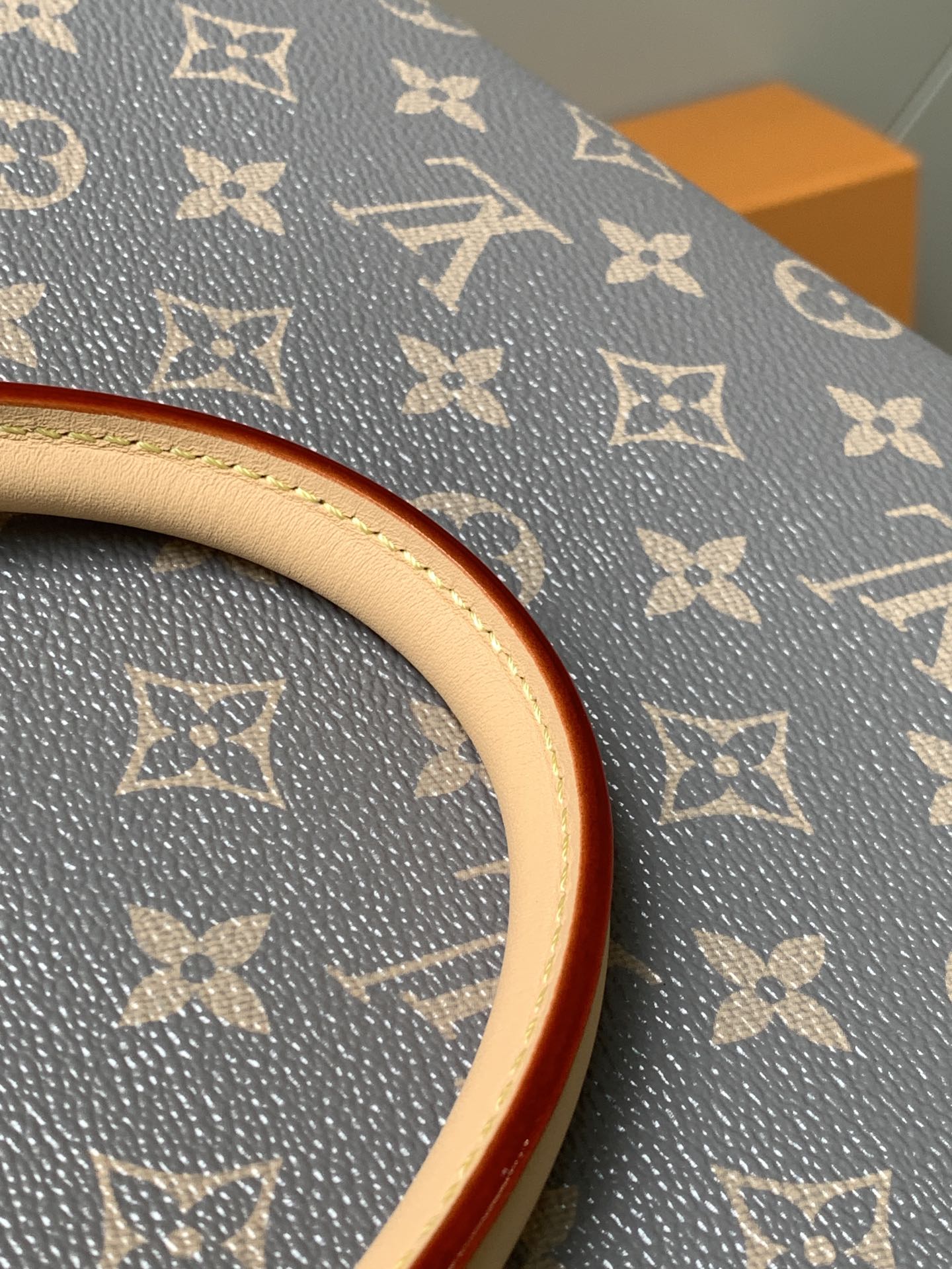 OnTheGo MM Handbag
