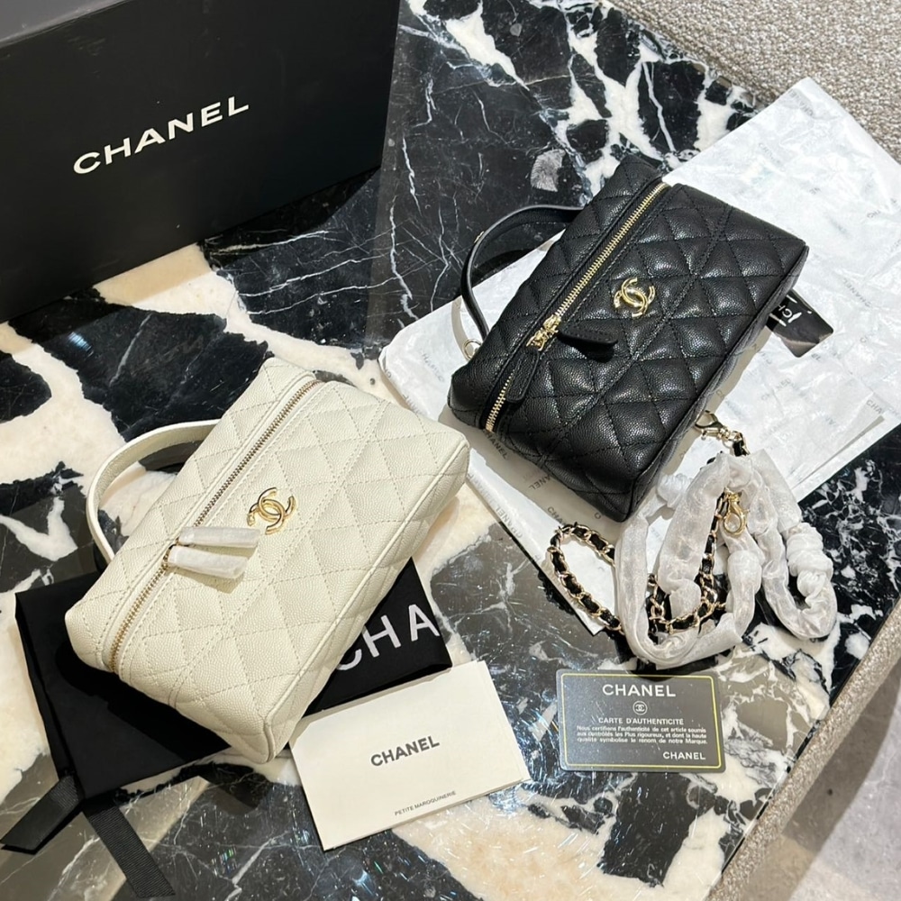 Chanel Long Vanity With Chain White 19.5Cm/7.7in