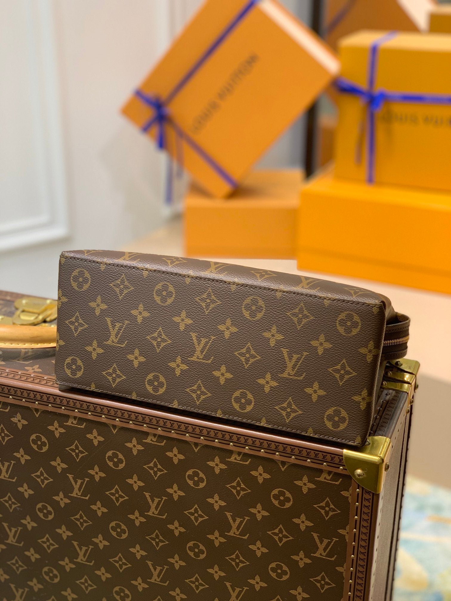 Louis Vuitton Petit Palais Tote 29Cm