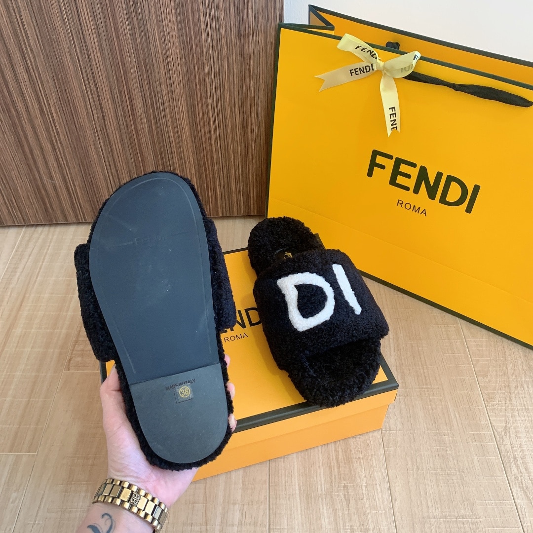 Fendi Fleece Slippers Black