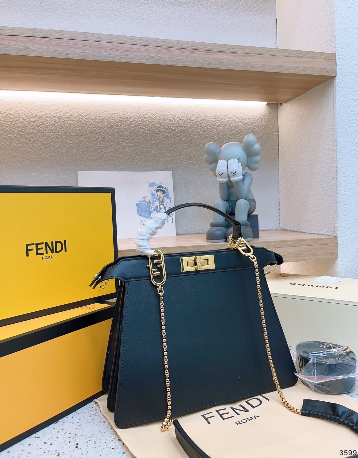 Fendi Peekaboo Iseeu Petite Black 32Cm