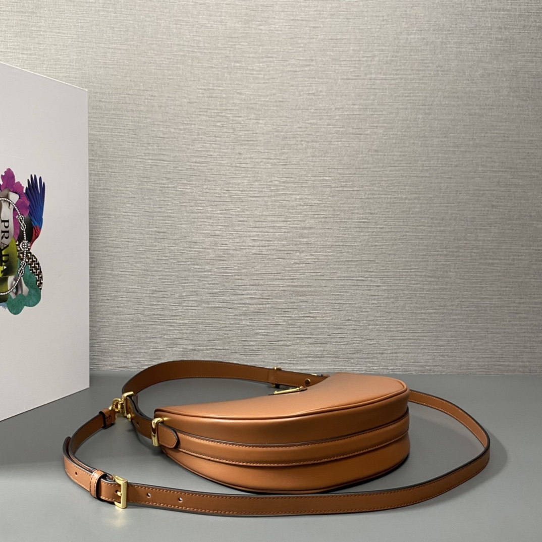 Prada Arqué Leather Shoulder Bag Cognac 22.5cm