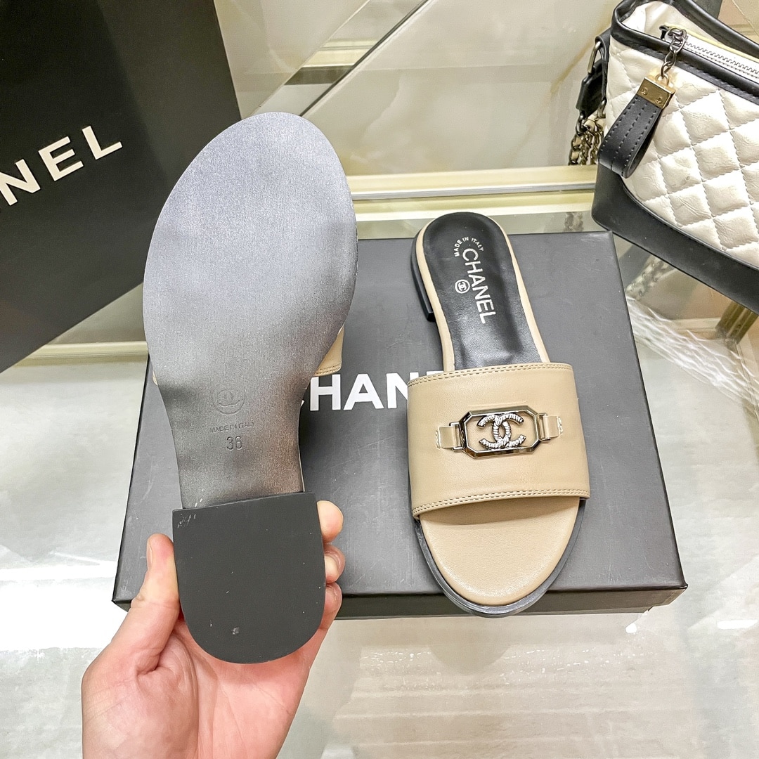 Chanel Slippers With Cc Silver Hardware Beige
