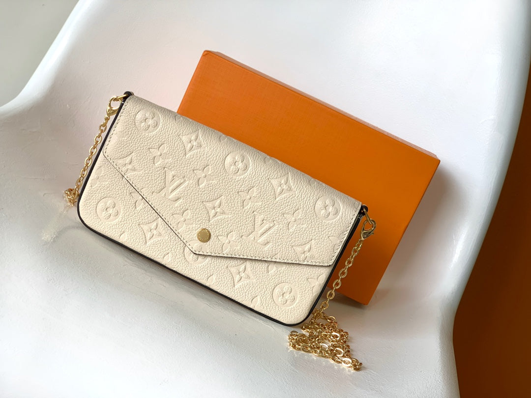 Louis Vuitton Felicie Pochette Bag Cream 21Cm