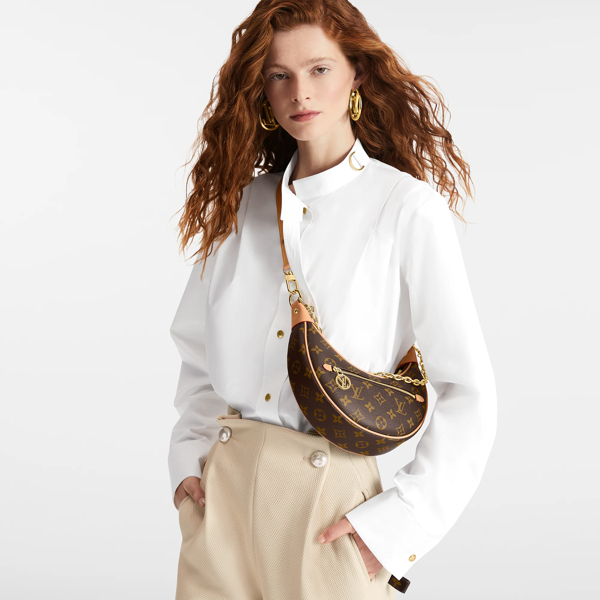 Louis Vuitton Loop Bag Monogram Canvas M81098 23cm/9.1in