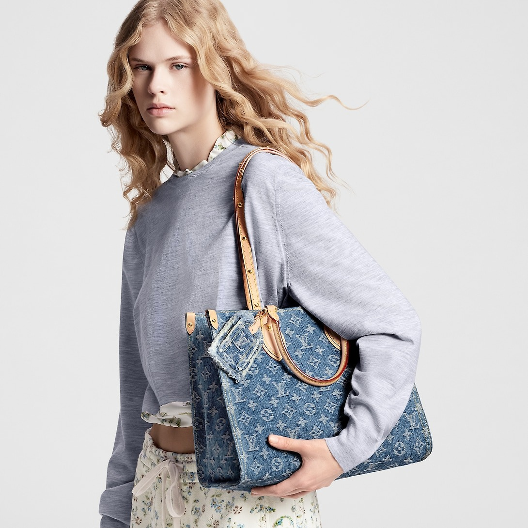 Louis Vuitton New Lv Remix Onthego Mm Denim Blue 35Cm M46871