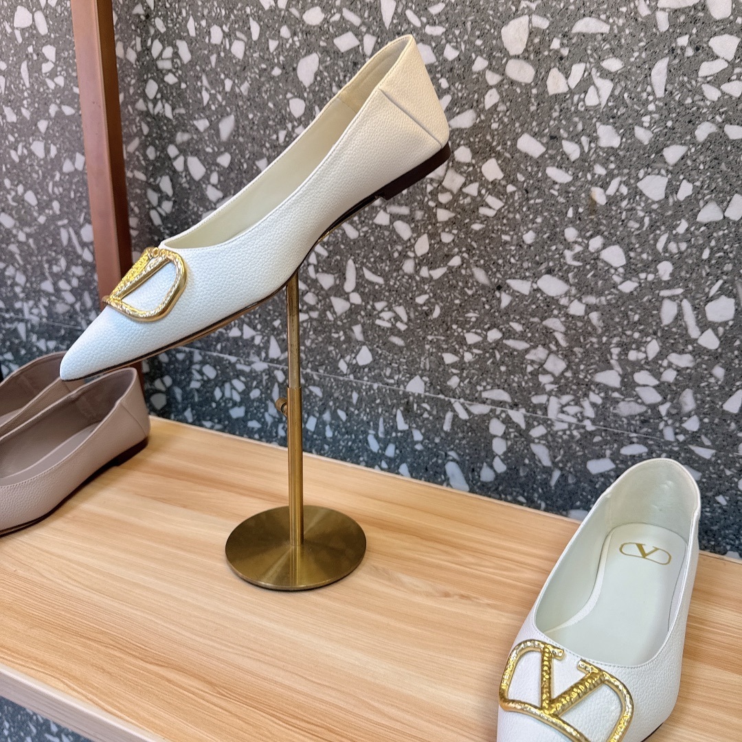 Valentino Garavani VLogo Pointed-Toe Leather Ballet Flats White