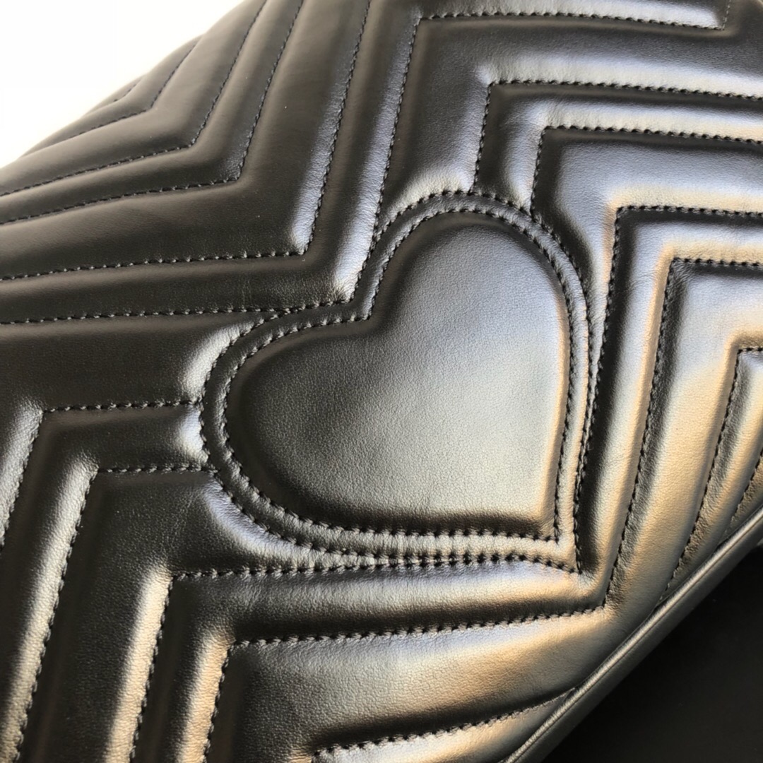 Gucci Marmont Medium Matelassé Shoulder Bag Black 26cm 443496 DTDIT 1000