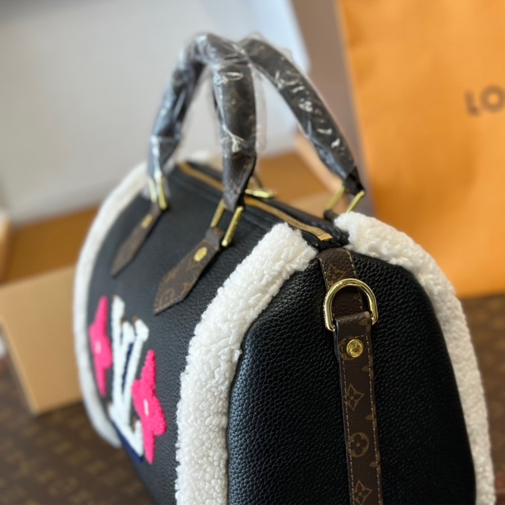Louis Vuitton Speedy Bandouliere 30 Monogram Teddy Black 30cm M56966