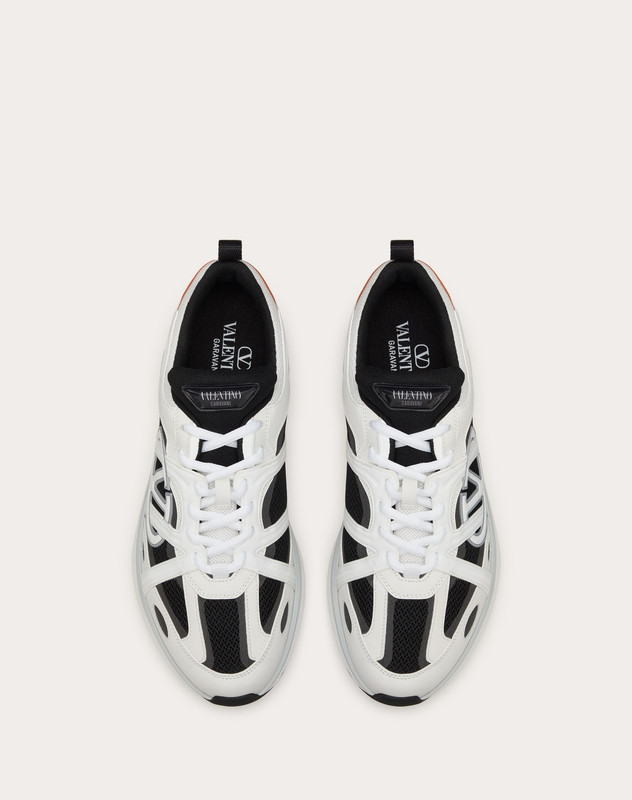 VALENTINO VLOGO EASYJOG LOW-TOP SNEAKER IN CALFSKIN AND FABRIC