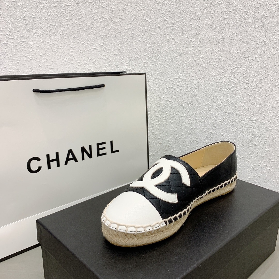 Chanel Cc Espadrilles Slip On White Black