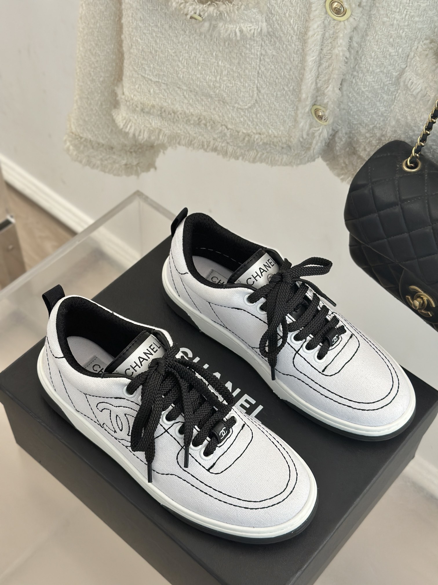 CHANEL Casual Cruise 2024/25 Sneakers
