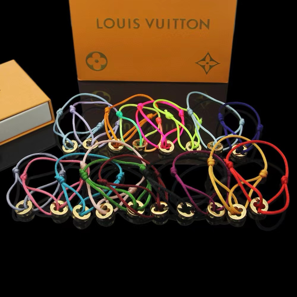 lV- bracelet.-pseudo gold