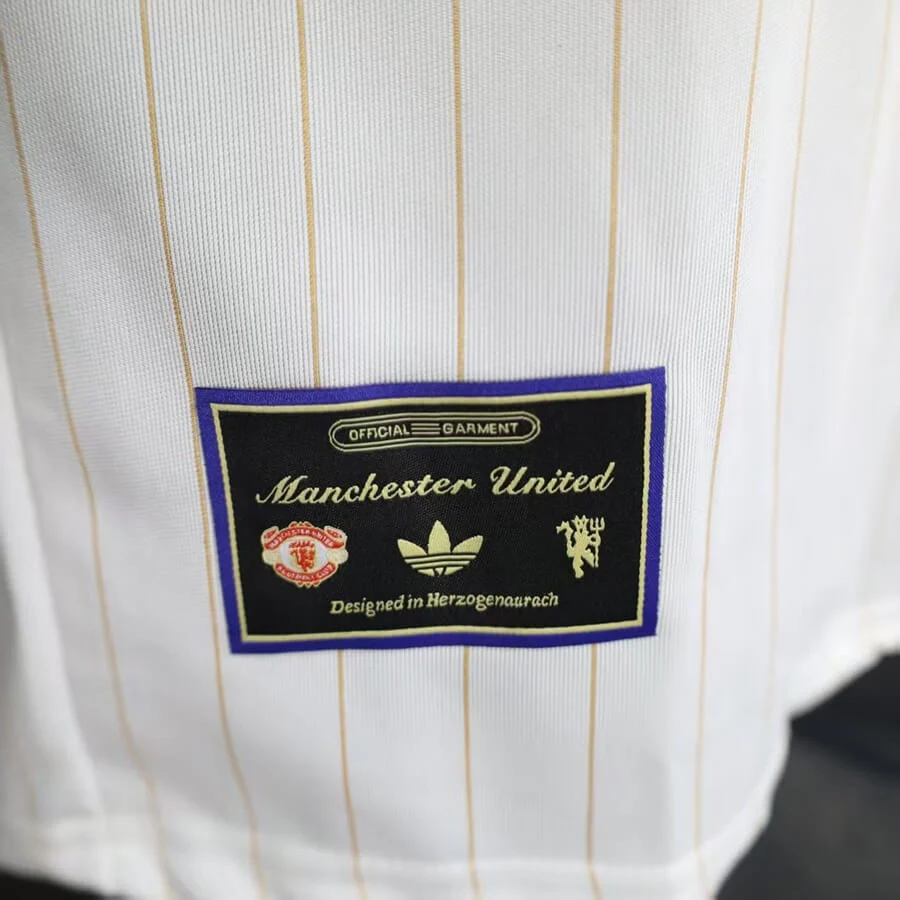 Manchester United Player Version Terrace Icon Jersey 2025/26