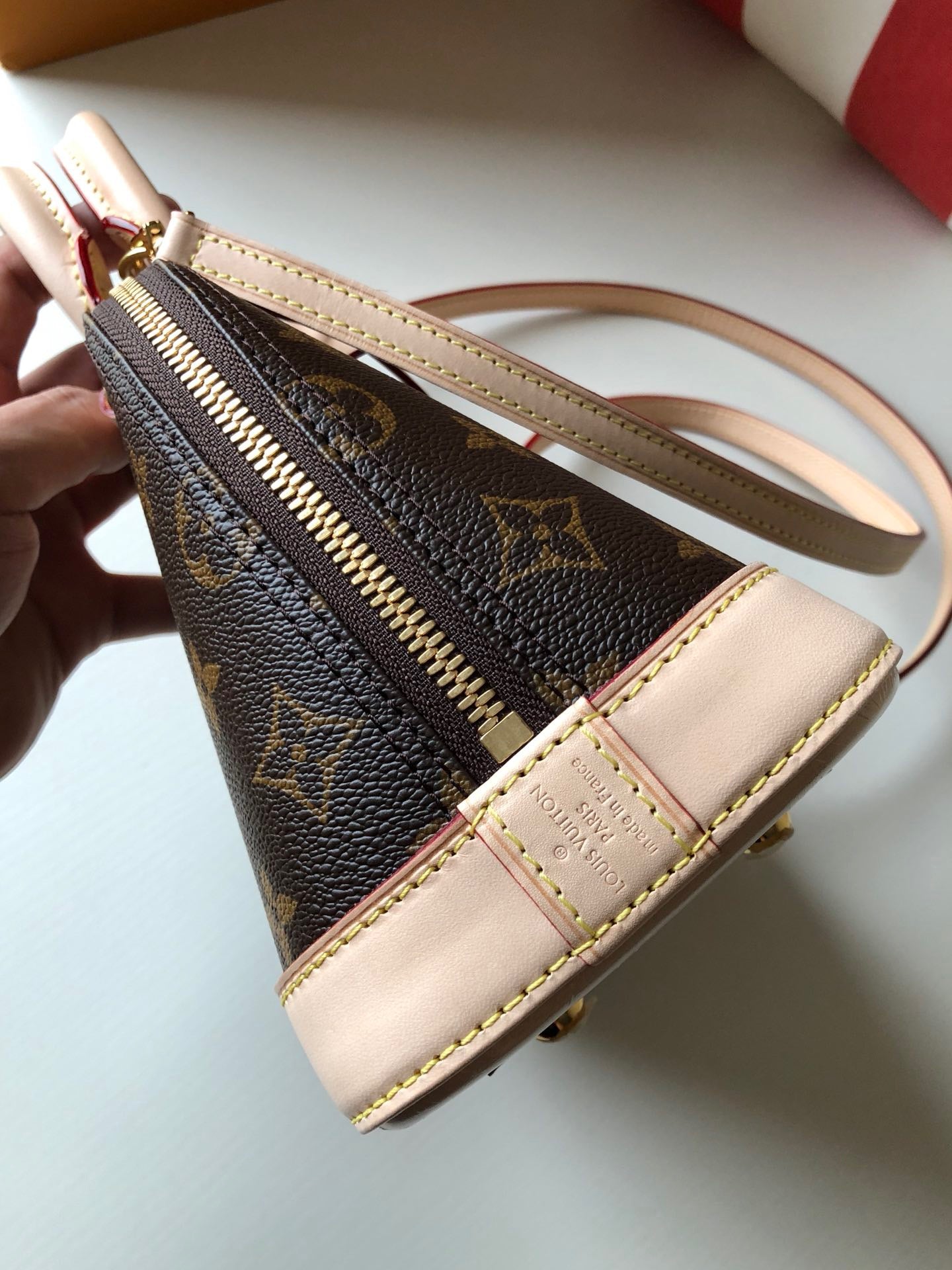 Louis Vuitton Alma Monogram 23cm